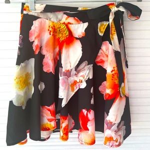 Nordstrom Black with Floral Print Wrap Skirt Size XS